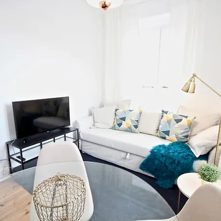 Apartament Akicity Graca Pearl Iii *